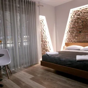 konis-studio-apartments.albaniahotels.org/