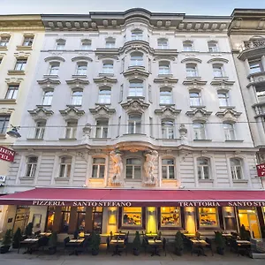 Отель Graben ****