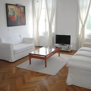 kunsthaus-apartments.vienna-besthotels.com/